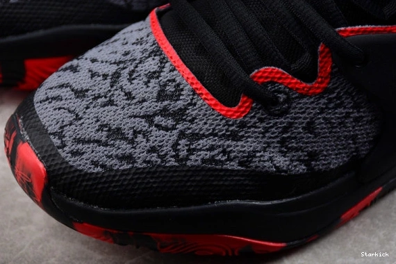 University 15 EP KD Red DM1054-003 Black Nike 1109